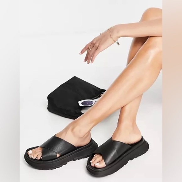 ASOS DESIGN FairPlay Chunky Sporty Flat Mules Black - Picture 3 of 15